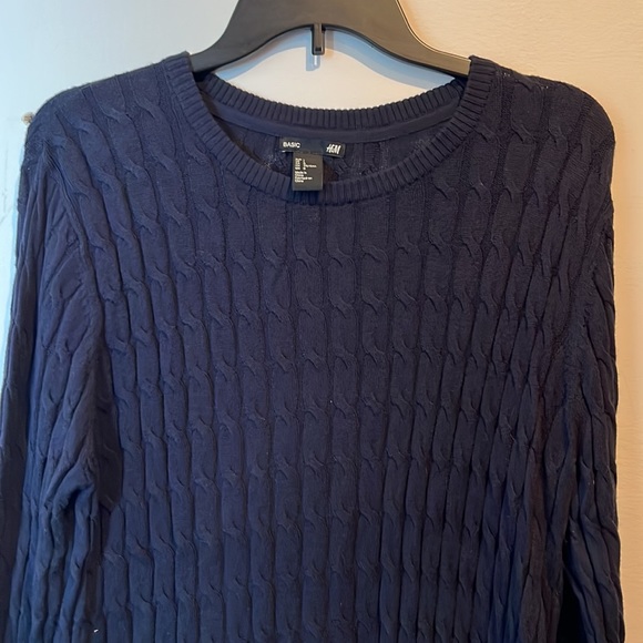 H&M Basic Navy Sweater - Picture 2 of 6